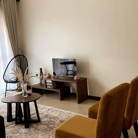 Cozy 2-Bedroom Apartment Within City Limits. كامبالا المظهر الخارجي الصورة