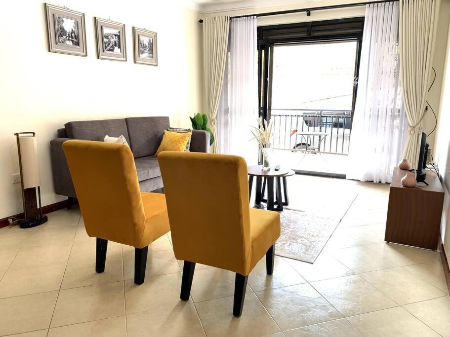Cozy 2-Bedroom Apartment Within City Limits. كامبالا المظهر الخارجي الصورة